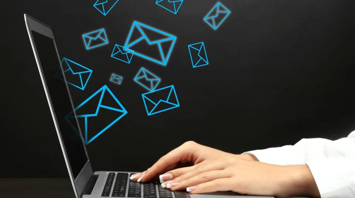 قائمة الرسائل الجماعية